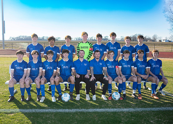 DSC00015-1 varsity team 5x7